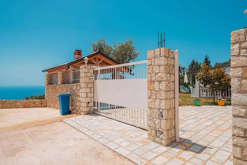 בית הארחה פאלאסה Vila&Apartments Kadare