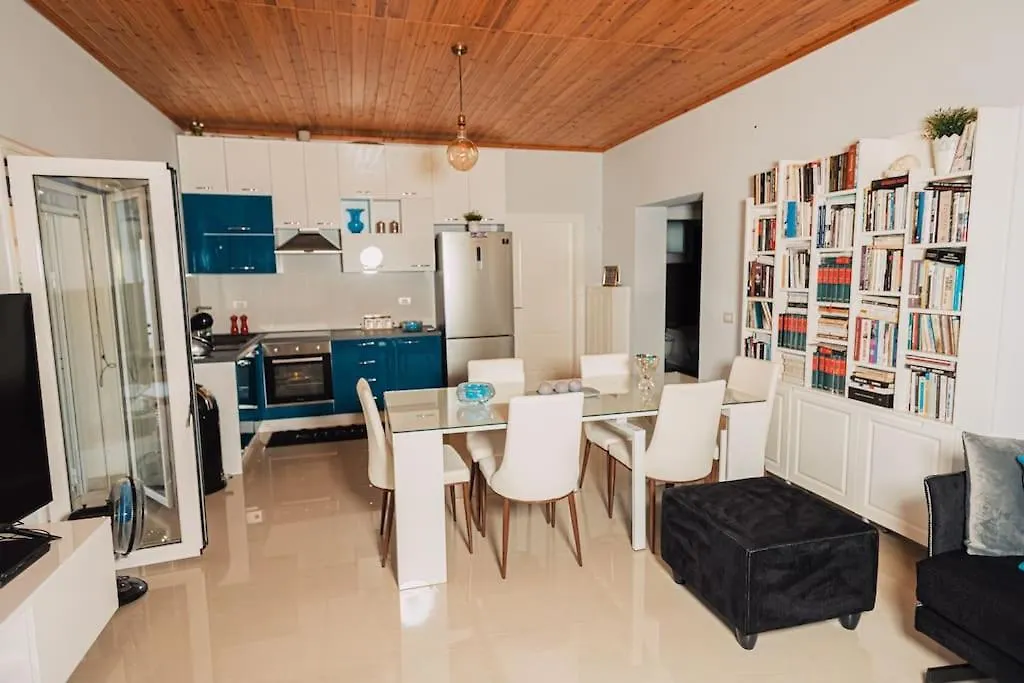 Vila&Apartments Kadare Palasë Gæstehus
