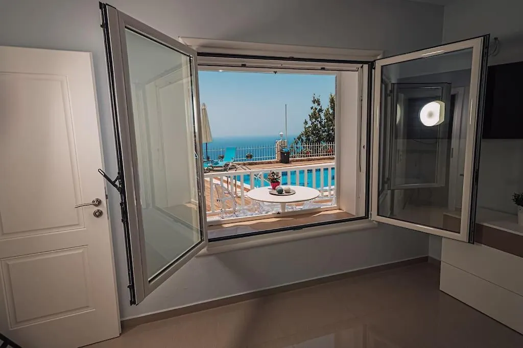 בית הארחה פאלאסה Vila&Apartments Kadare אלבניה