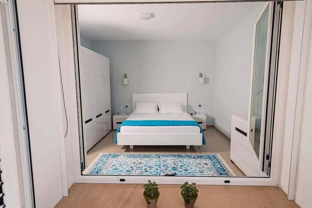 פאלאסה Vila&Apartments Kadare 0*,