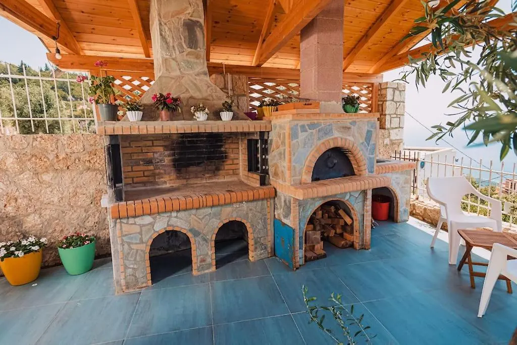 פאלאסה Vila&Apartments Kadare בית הארחה