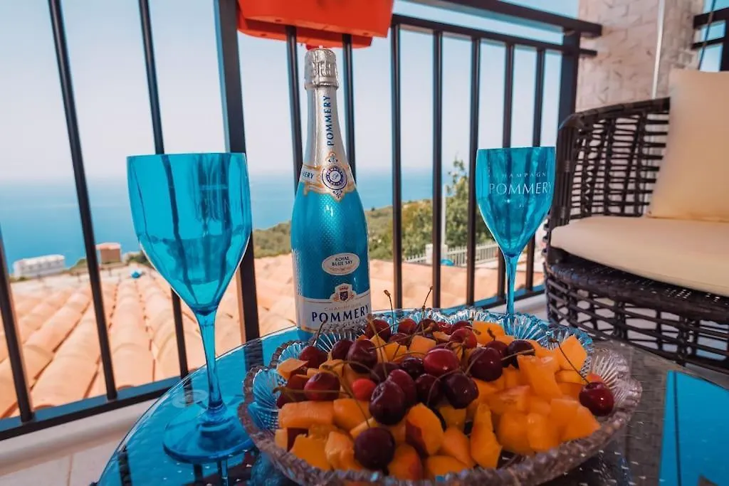 פאלאסה Vila&Apartments Kadare אלבניה