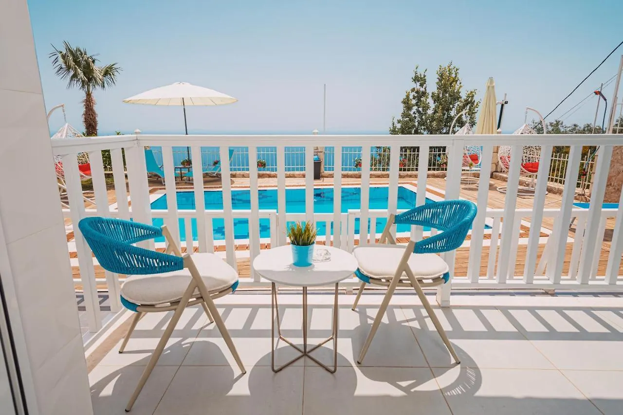 פאלאסה Vila&Apartments Kadare בית הארחה